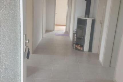 Wohnung Wassertrüdingen - 4 Zimmer, 105 m&sup2;, 850&euro; | Angebot:25342288