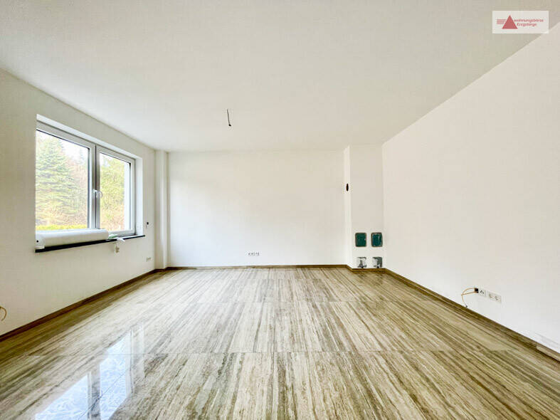 Doppelhaushälfte Dippoldiswalde / Schmiedeberg Dippoldiswalde - 4 Zimmer, 174 m&sup2;, 1.500&euro; | Angebot:26156714