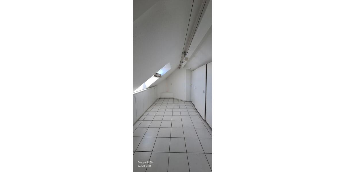 Etagenwohnung Bottrop Feldhausen - 5 Zimmer, 210 m&sup2;, 1.390&euro; | Angebot:26681795