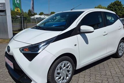 Toyota Aygo (X) 45.000 km 10.790 &euro; Wittenberge 19322