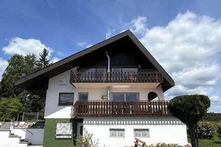 Haus Friedenweiler - 7.5 Zimmer, 283 m&sup2;, 490.000&euro; | Angebot:26885049