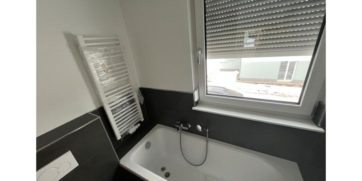 Reihenhaus Roth - 5 Zimmer, 140 m&sup2;, 1.540&euro; | Angebot:25175097