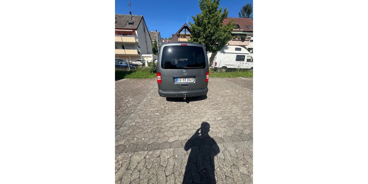 VW Caddy 198.000 km 7.990 &euro; esslingen 73728