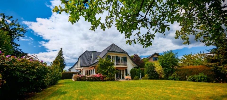 Einfamilienhaus Bielefeld Schildesche - 3 Zimmer, 245 m&sup2;, 1.650.000&euro; | Angebot:26869966