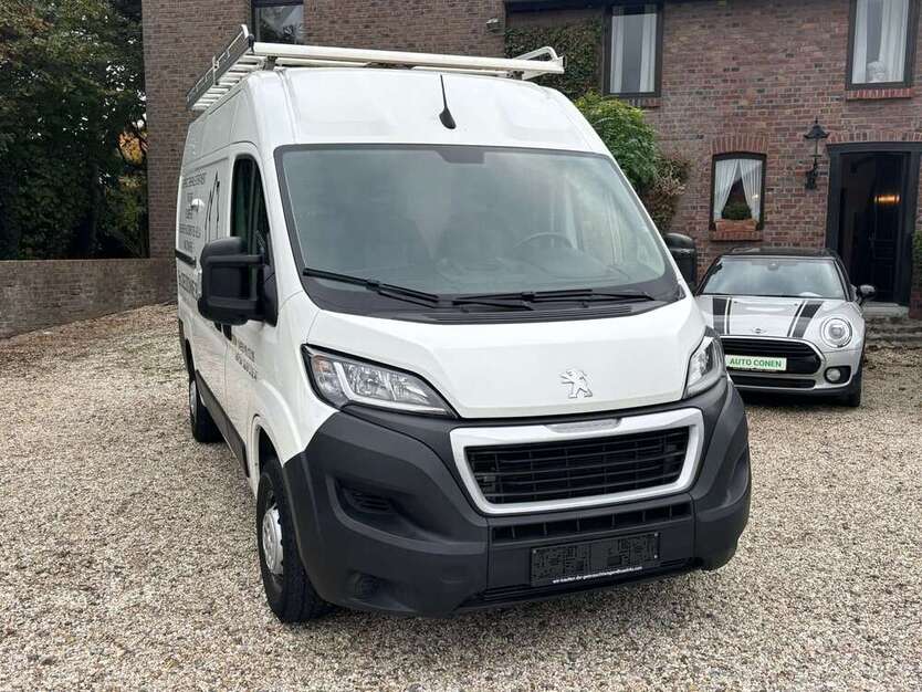 Peugeot Boxer 33.500 km 17.990 € Geilenkirchen 52511