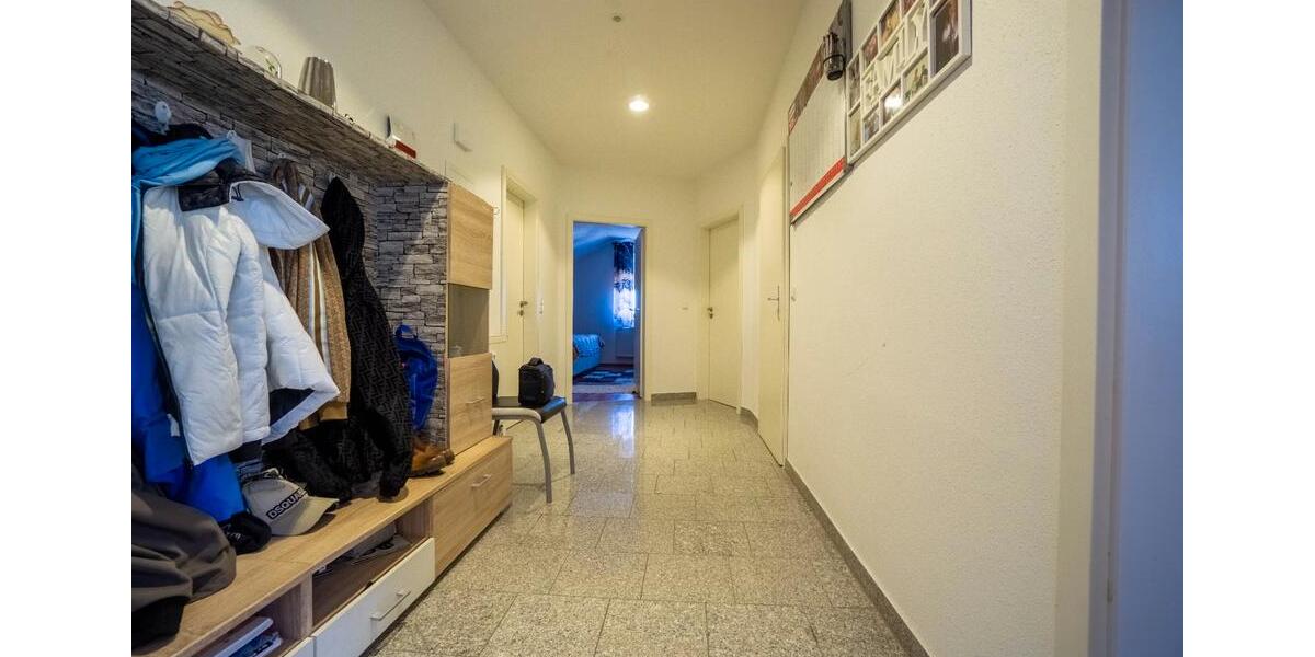 Dachgeschoßwohnung Schongau - 3 Zimmer, 95 m&sup2;, 269.000&euro; | Angebot:26069122