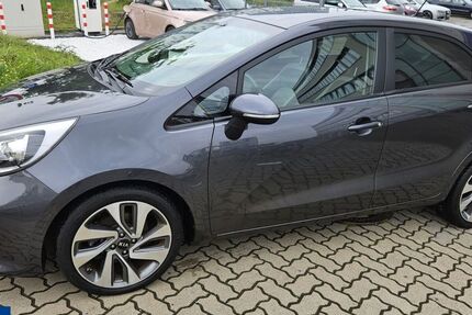 Kia Rio 161.809 km 7.399 € Salzwedel 29410