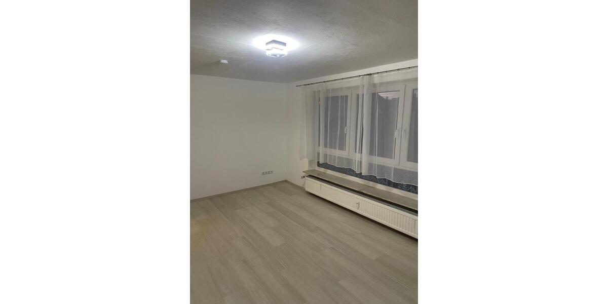 Erdgeschoßwohnung Essingen - 5.5 Zimmer, 117 m&sup2;, 325.000&euro; | Angebot:26820070