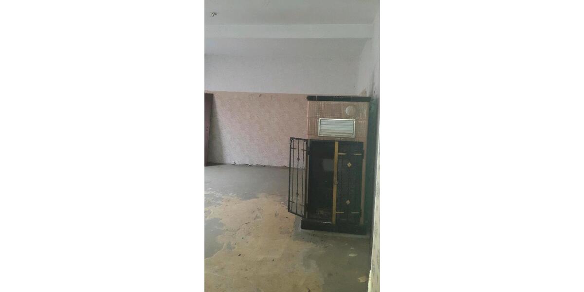 Einfamilienhaus Bad Liebenwerda - 10 Zimmer, 300 m&sup2;, 990&euro; | Angebot:25044241