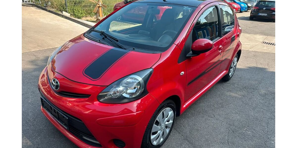 Toyota Aygo (X) 184.500 km 3.900 &euro; Berlin 12347