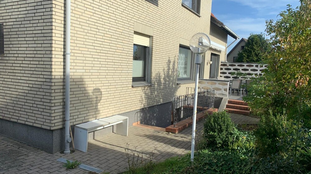 Wohnen am Ortsrand von Bünde mit vielen Nutzungsmöglichkeiten - Natur gleich neben der Haustür - Zweifamilienhaus Bünde Bad Randringhausen | Angebot:26478907