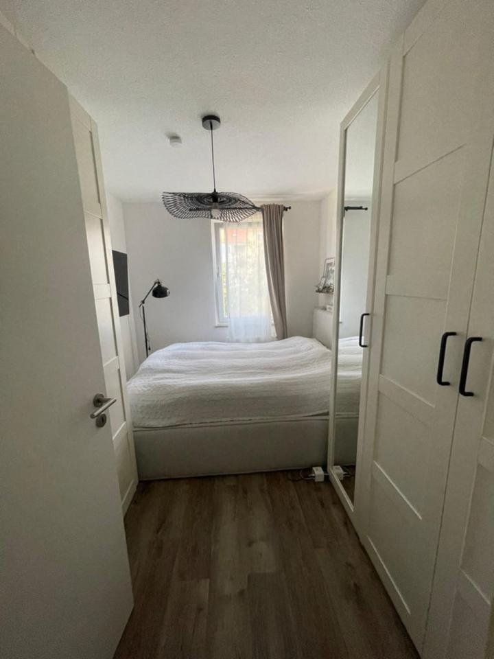 Geräumiges 10 m² Zimmer in WG mit Top Lage – Ideal für Studierend