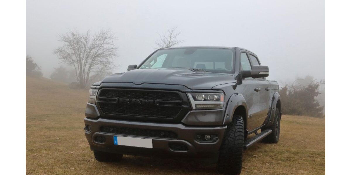 Dodge RAM 71.710 km 39.000 &euro; Harburg 86655