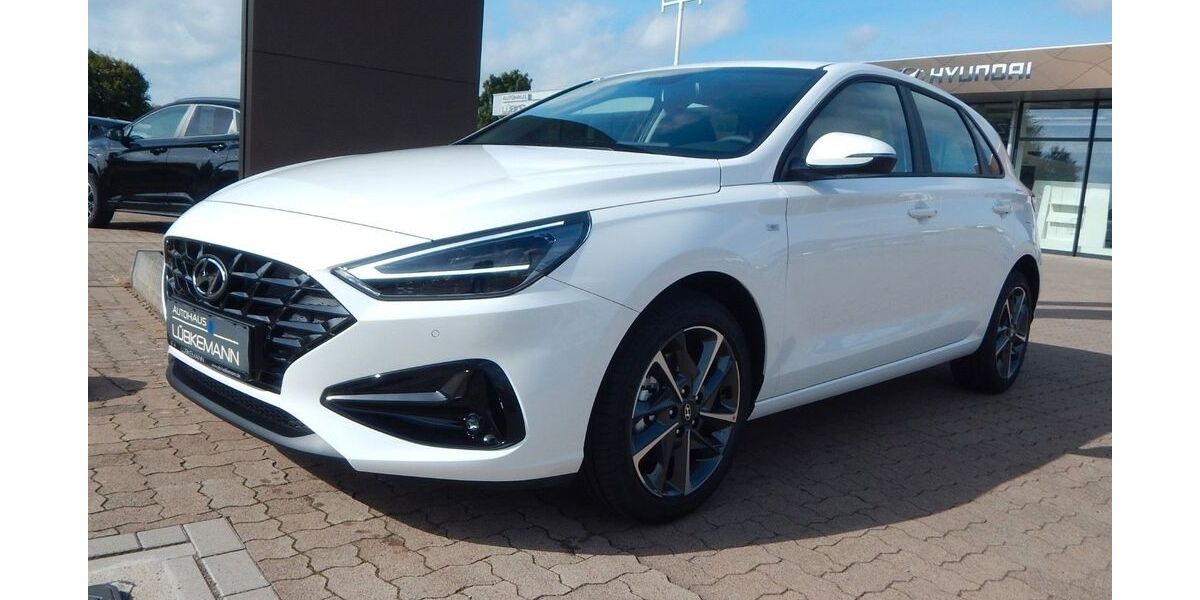 Hyundai i30 17.999 km 24.790 € Petershagen / Lahde 32469