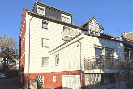 Attraktives, gepflegtes Mehrfamilienhaus in gefragter Wohnlage in Essen-Bergerhausen 6 zimmer