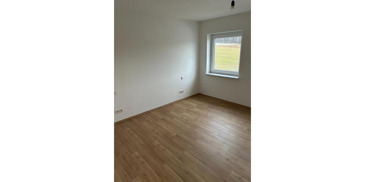 Etagenwohnung Eiterfeld - 4 Zimmer, 110 m&sup2;, 750&euro; | Angebot:25057992