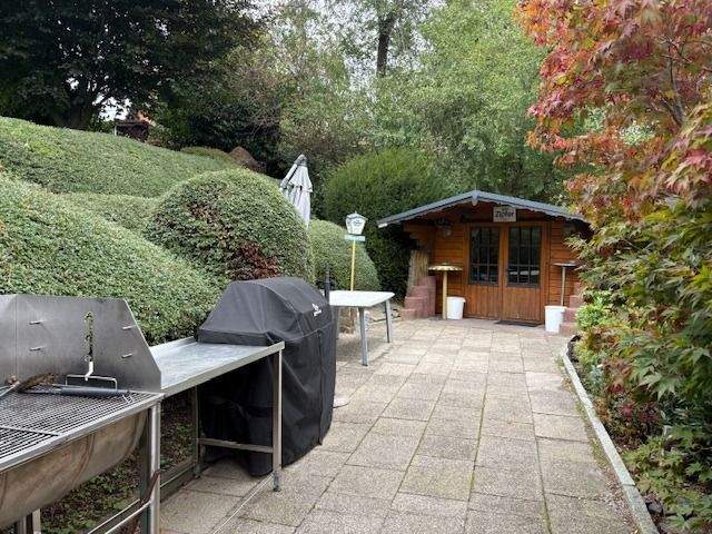 Freistehendes Einfamilienhaus zur Miete 6 zimmer