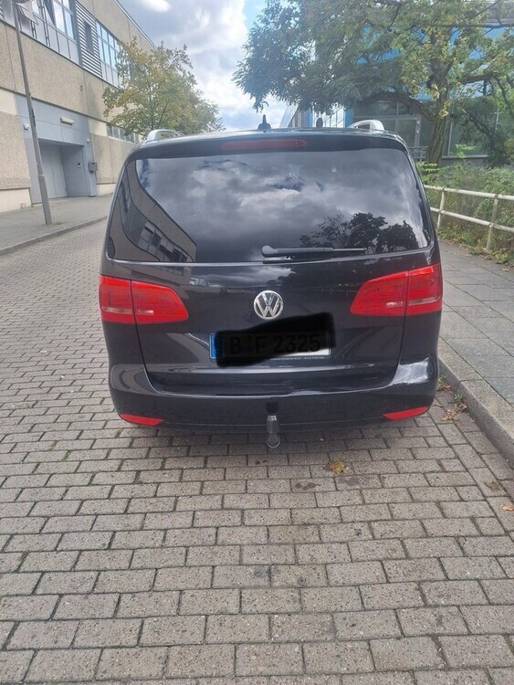 VW Touran 192.000 km 8.900 € Berlin 10178