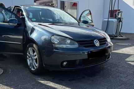 VW Golf 230.000 km 2.550 &euro; Bad Lippspringe 33175