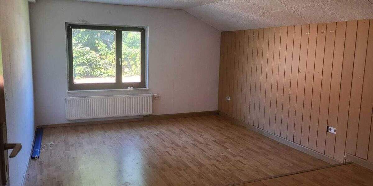 Doppelhaushälfte Neustadt bei Coburg Coburg - 4 Zimmer, 107 m&sup2;, 90.000&euro; | Angebot:25741901