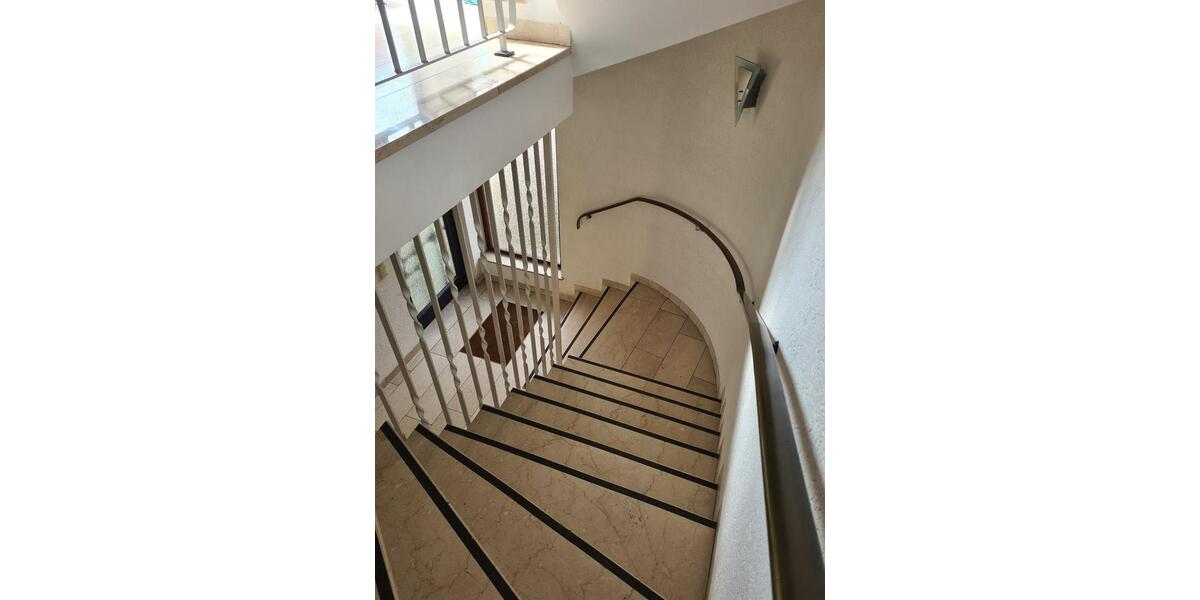 Einfamilienhaus Bad Neustadt an der Saale - 13 Zimmer, 325 m&sup2;, 488.000&euro; | Angebot:25982729