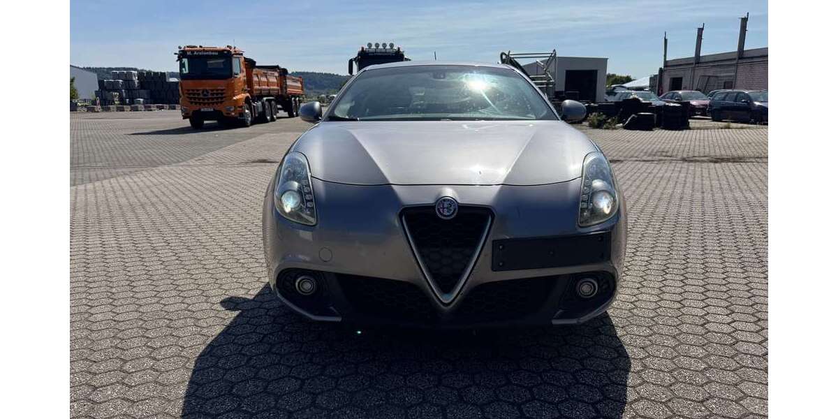 Alfa Romeo Giulietta 246.000 km 6.200 € Schweich-Issel 54338