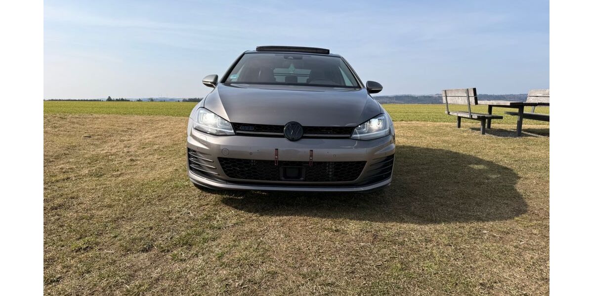 VW Golf 121.000 km 15.600 &euro; Ludwigsstadt 96337