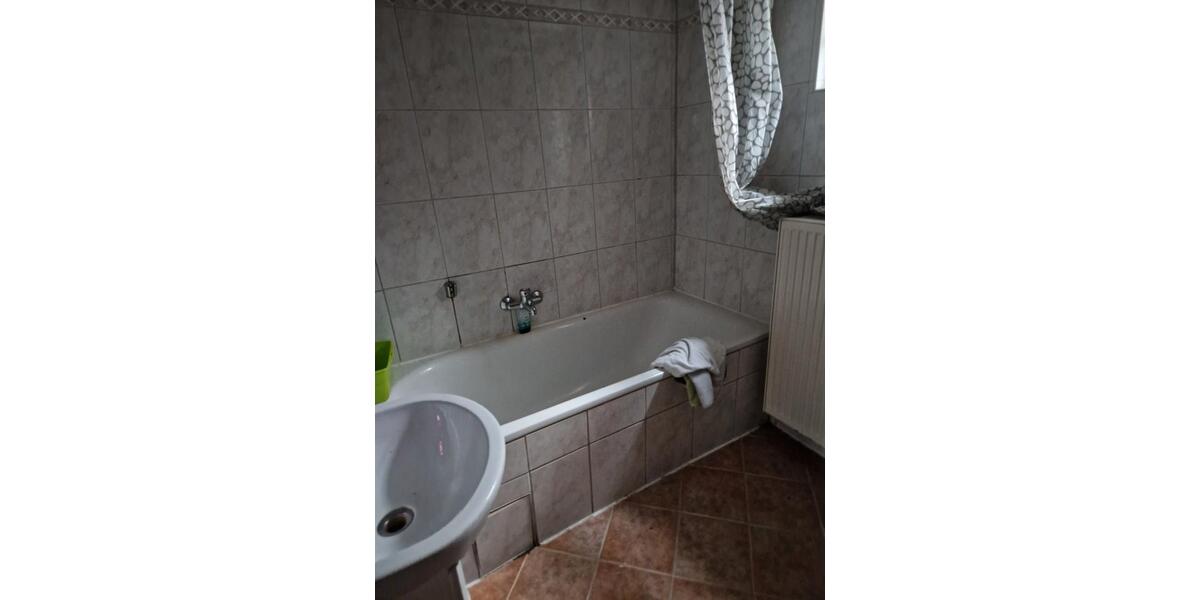 Doppelhaushälfte Bad Kissingen - 8 Zimmer, 150 m&sup2;, 145.000&euro; | Angebot:27083667