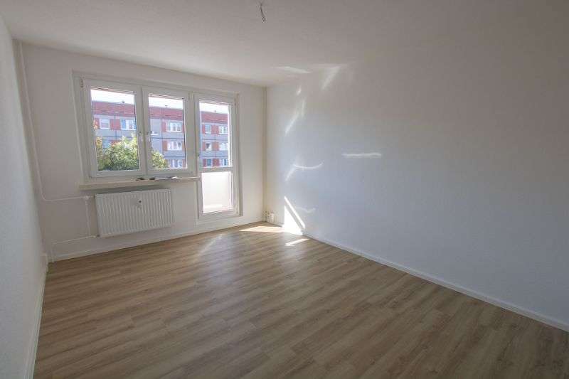 Etagenwohnung Halle (Saale) Silberhöhe - 2 Zimmer, 44 m&sup2;, 210&euro; | Angebot:26437254