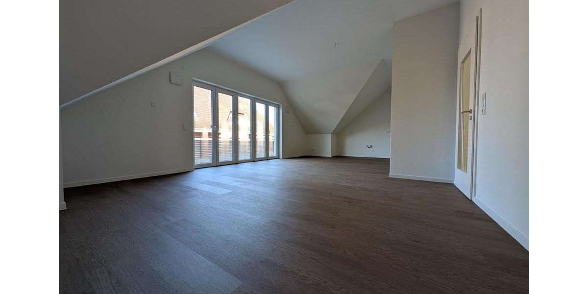 Dachgeschoßwohnung Güstrow - 4 Zimmer, 122 m&sup2;, 1.652&euro; | Angebot:25214617