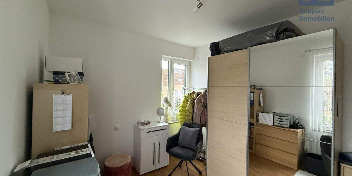 Neubau: Moderne 3-Zimmer-Wohnung mit 2 Balkonen und 2 TG-Stellplätzen 3 zimmer