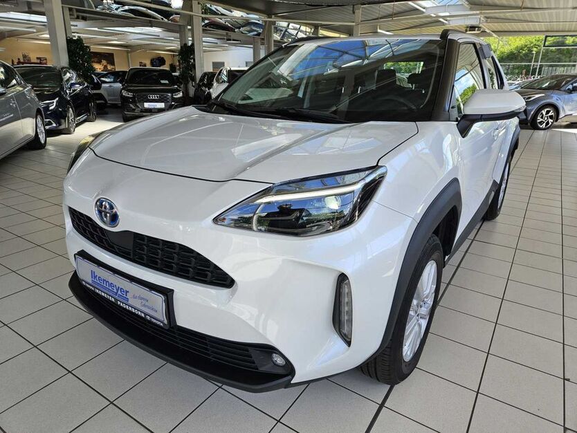 Toyota Yaris Cross 12.120 km 24.490 € Paderborn 33104