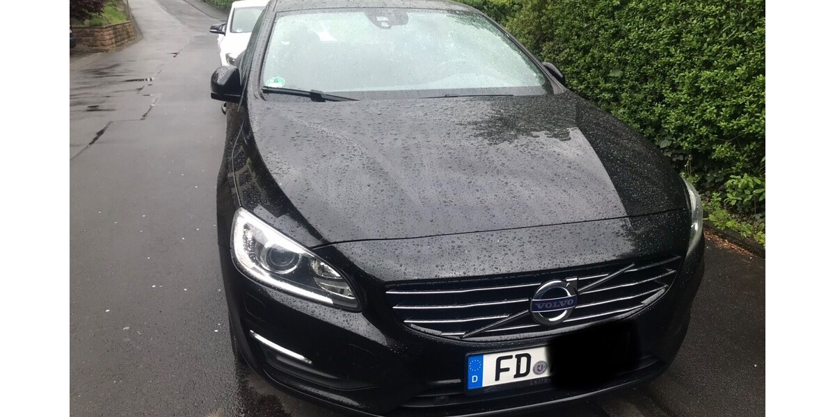 Volvo V60 202.422 km 15.900 € Ebersburg 36157