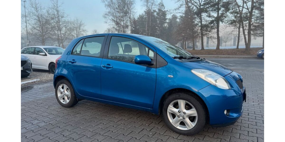 Toyota Yaris 173.800 km 2.850 &euro; Waldkraiburg 84478