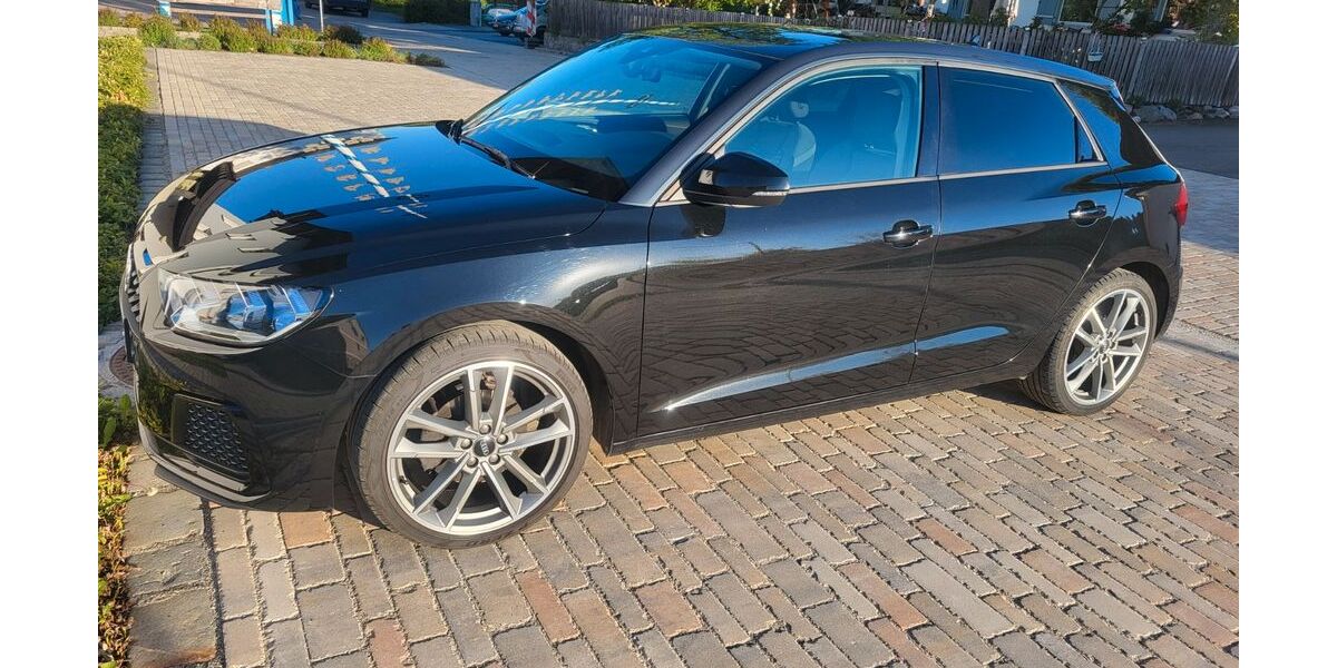 Audi A1 74.000 km 19.550 &euro; Haag 83527