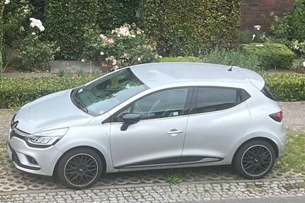 Renault Clio 100.840 km 7.799 &euro; Hamburg 22145