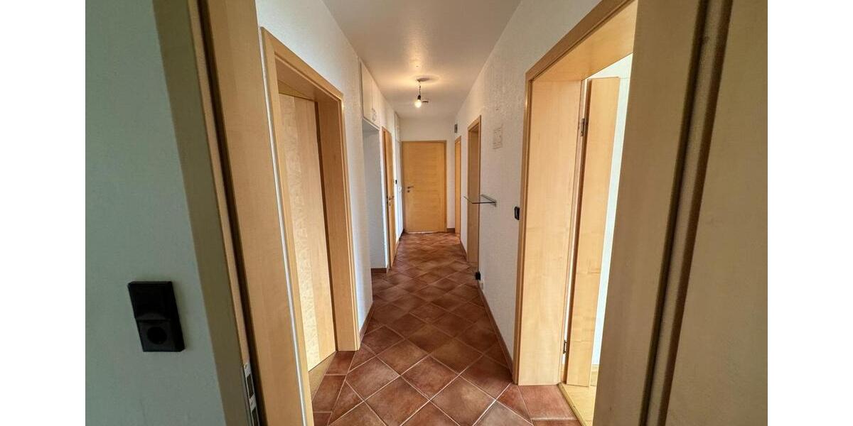 Etagenwohnung Iserlohn - 4 Zimmer, 90 m&sup2;, 850&euro; | Angebot:24594554
