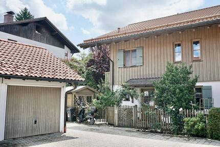 Hochwertige DHH im Landhausstil - Zwischen Holzkirchen - Bad Tölz - Tegernsee