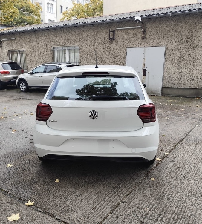 VW Polo VI 1.Hand BC Tempomat 81.589 km 8.900 € Berlin 10247