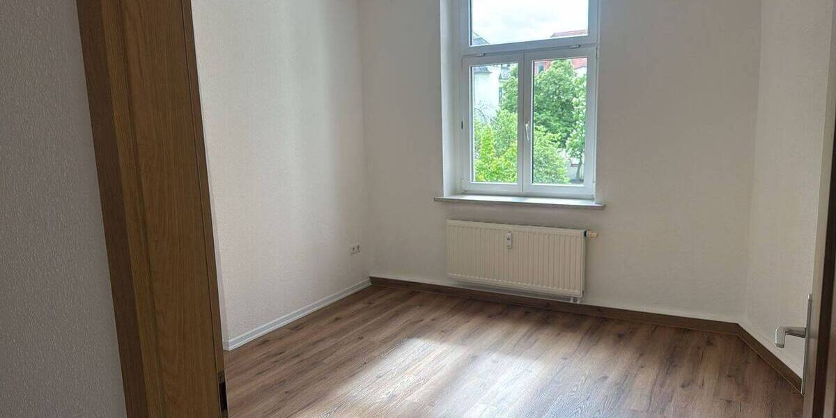Etagenwohnung Zwickau Bahnhofsvorstadt - 3 Zimmer, 90 m&sup2;, 550&euro; | Angebot:26695006