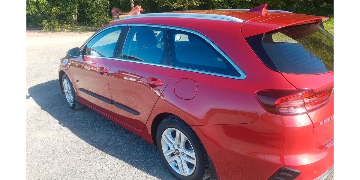 Kia ceed Sportswagon 42.000 km 15.950 &euro; Osnabrück 49090