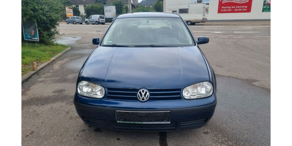 VW Golf 271.272 km 750 &euro; Neu-Ulm 89231