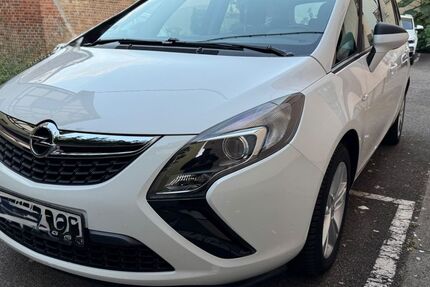 Opel Zafira Tourer 114.300 km 11.100 € Stuttgart 70376