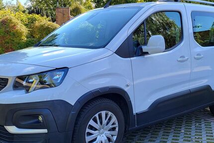Peugeot Rifter 84.000 km 17.200 € Petershagen 15370