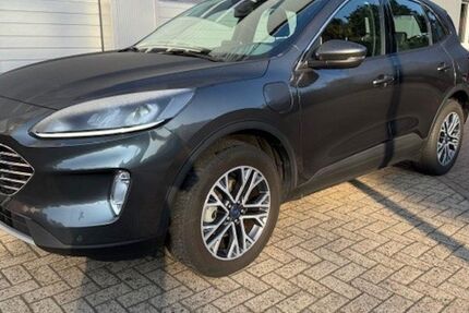 Ford Kuga 33.136 km 24.950 € Augustfehn 26689