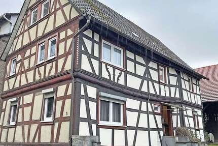 Haus zum Kaufen in Fürth 196.000 € 130 m² 7 zimmer