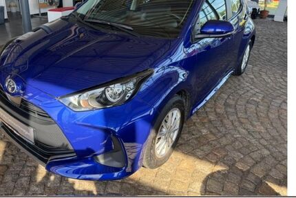 Toyota Yaris 23.300 km 13.490 &euro; Sonneberg 96515