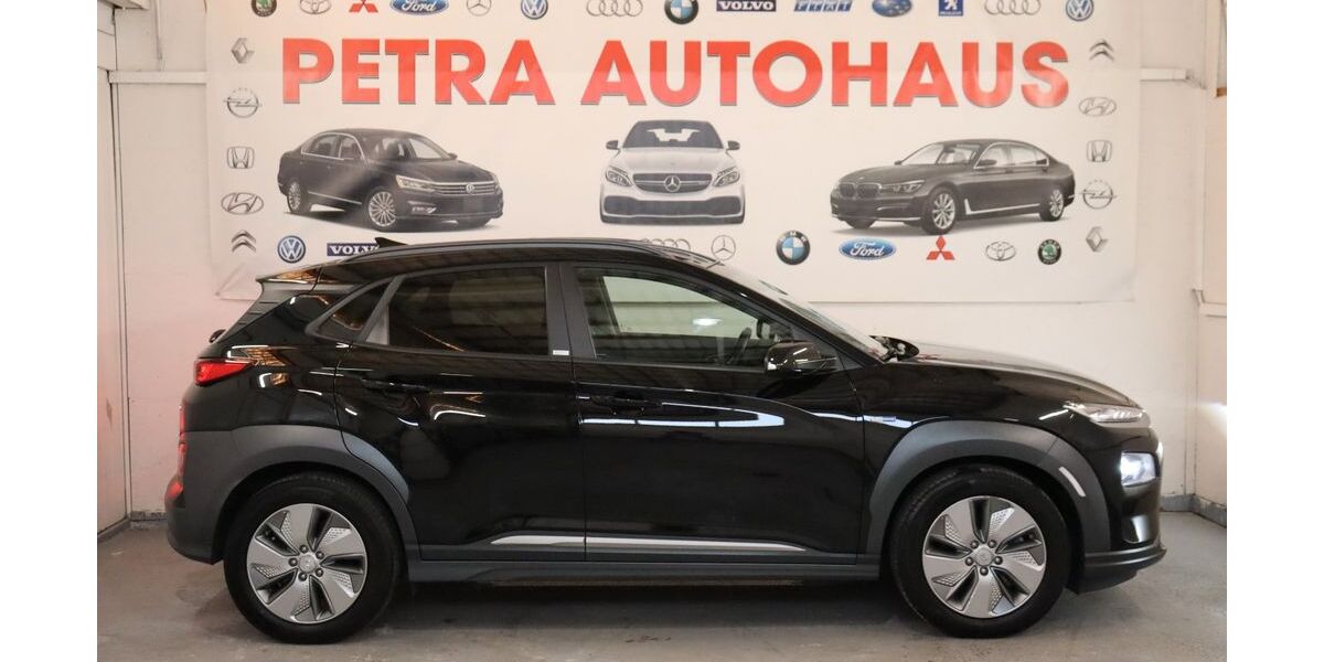 Hyundai KONA 85.000 km 19.199 &euro; Berlin 12099