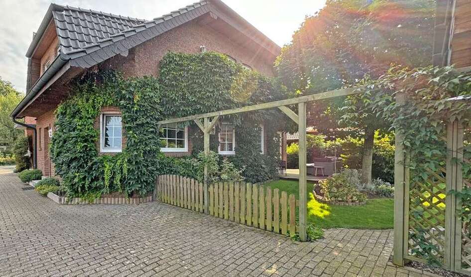 Haus zum Kaufen in Wesel 465.000 € 228 m²