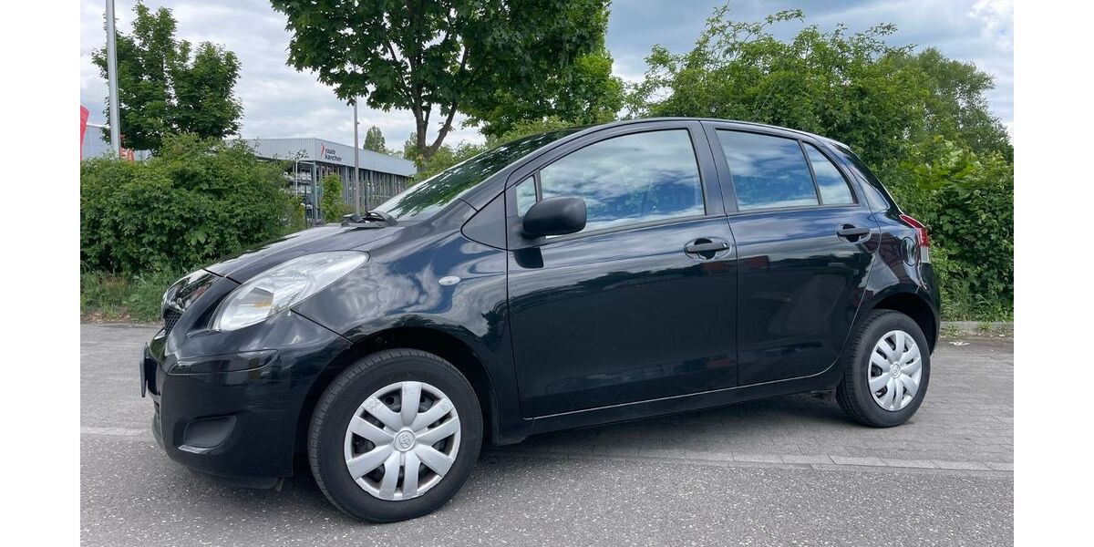 Toyota Yaris 95.900 km 4.200 &euro; Berlin 12555